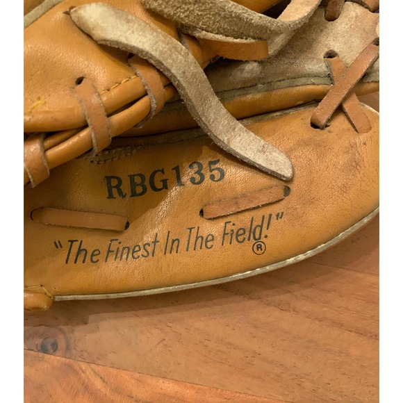 Rawlings Baseball Youth Glove Rickey Henderson RBG135 RHT Leather, FAST SHIP! - Picture 2 of 9